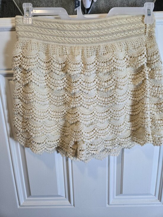 Grace & Emma Pants - Grace & Emma Crochet Lace Shorts XL Cream Boho Lined Pull On Festival